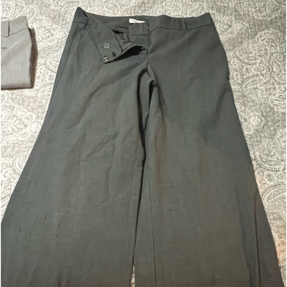 Women’s New York and Company size 10 petite wide leg dress pants.